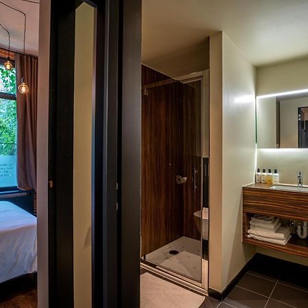Rock Lobster City Lodge Антверпен Екстериор снимка